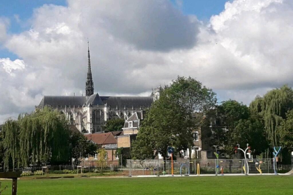 Holiday home Maison Famille-confort-terrasse Jardin-vue Cathedrale