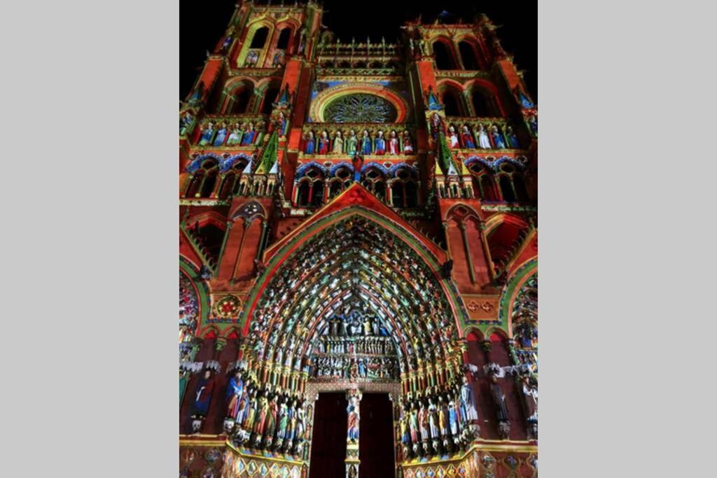 Vakantiehuis Maison Famille-confort-terrasse Jardin-vue Cathedrale *